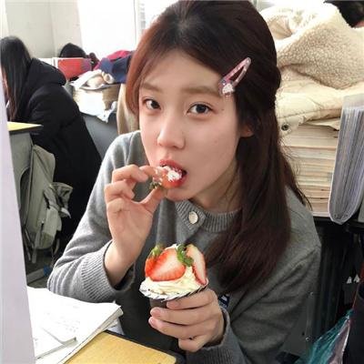 盲柳与沉睡的女人 在线观看